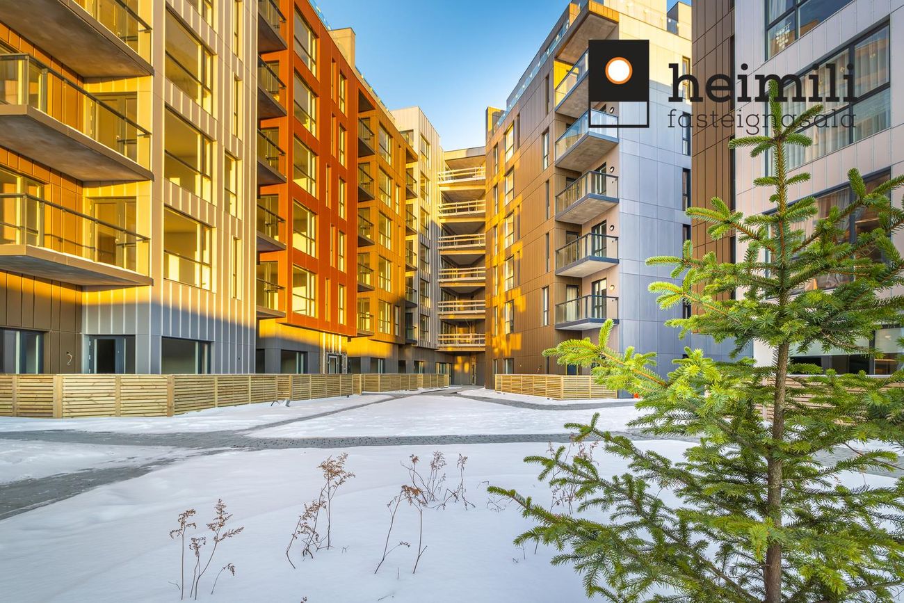 Grensásvegur 1E, 108 Reykjavík