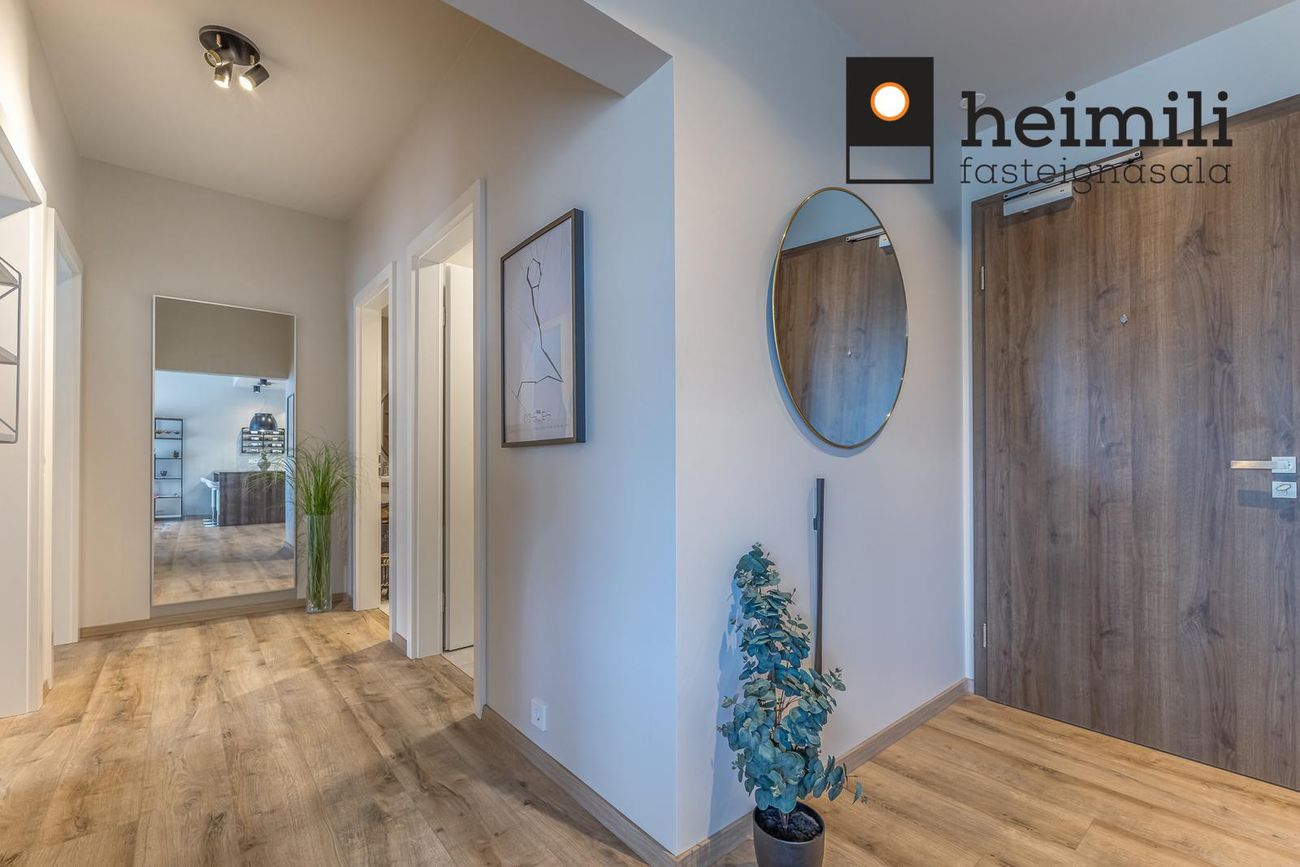 Grensásvegur 1E, 108 Reykjavík