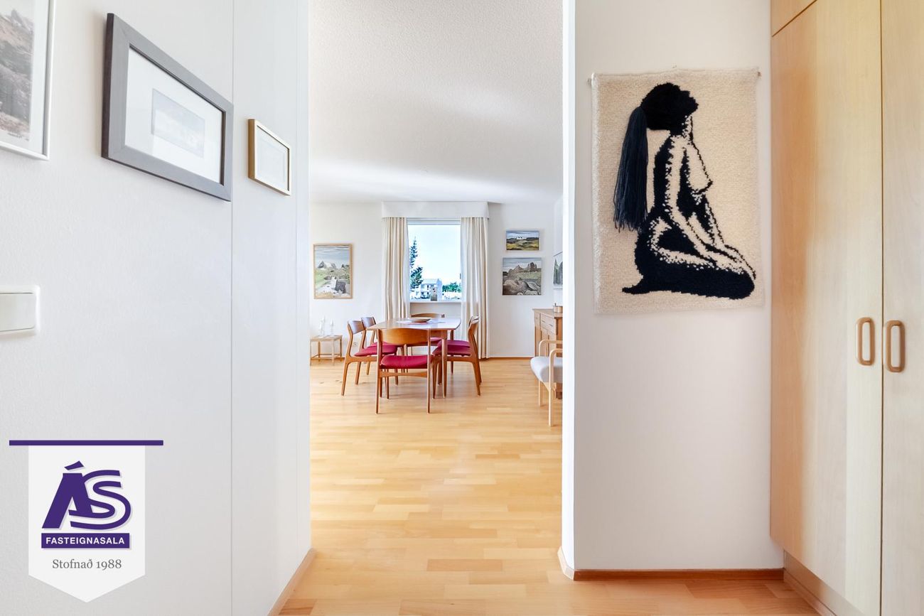 Hjallabraut 33, 220 Hafnarfjörður