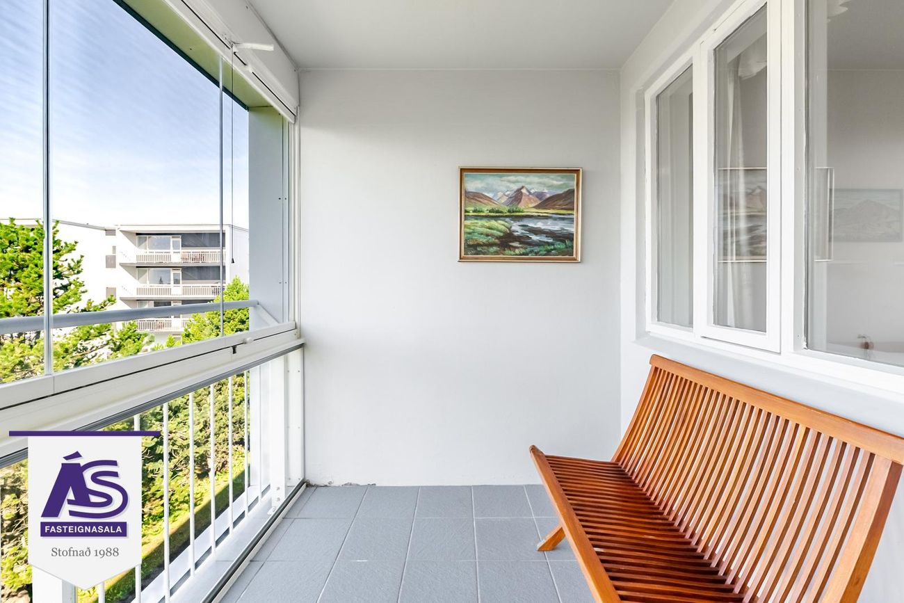 Hjallabraut 33, 220 Hafnarfjörður