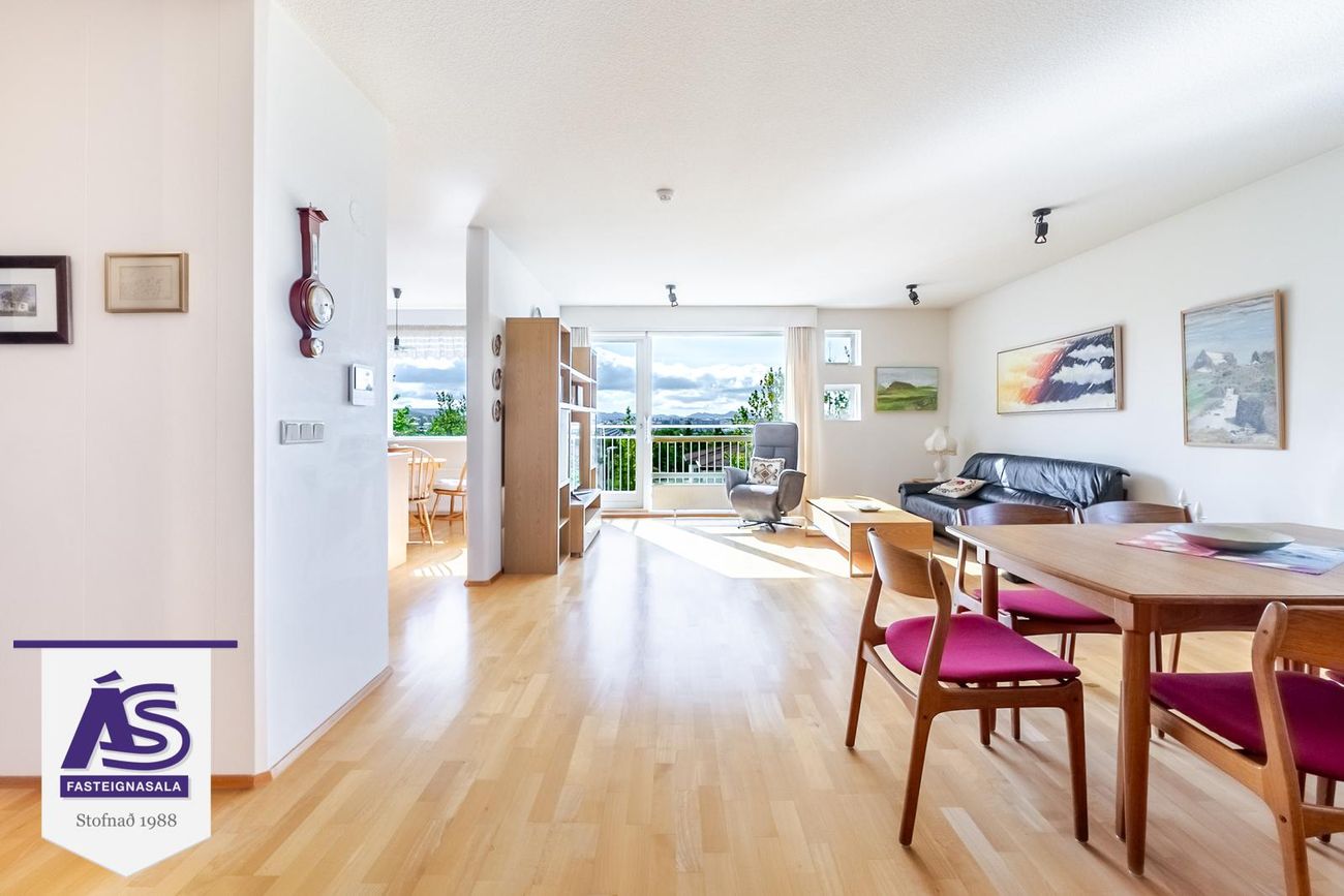 Hjallabraut 33, 220 Hafnarfjörður