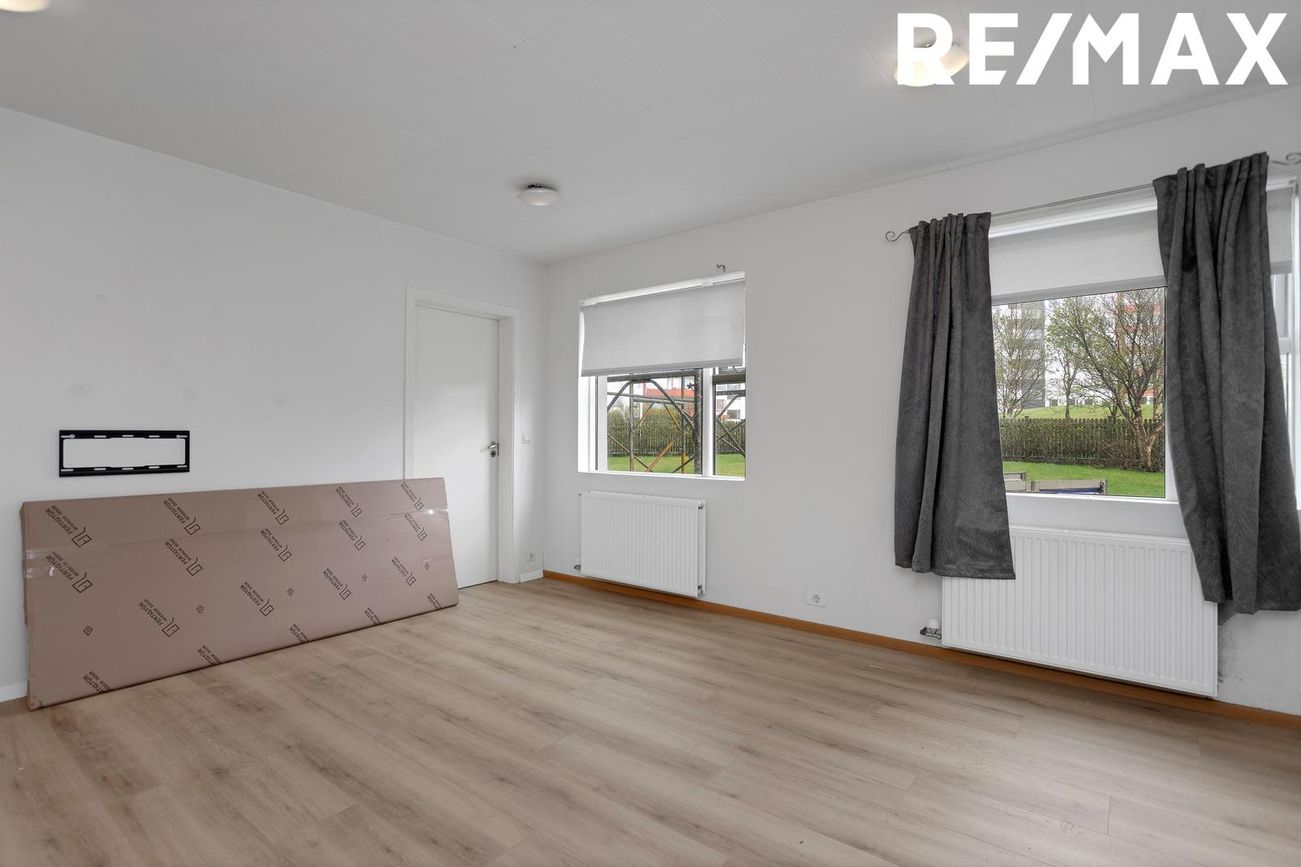 Dúfnahólar 4, 111 Reykjavík