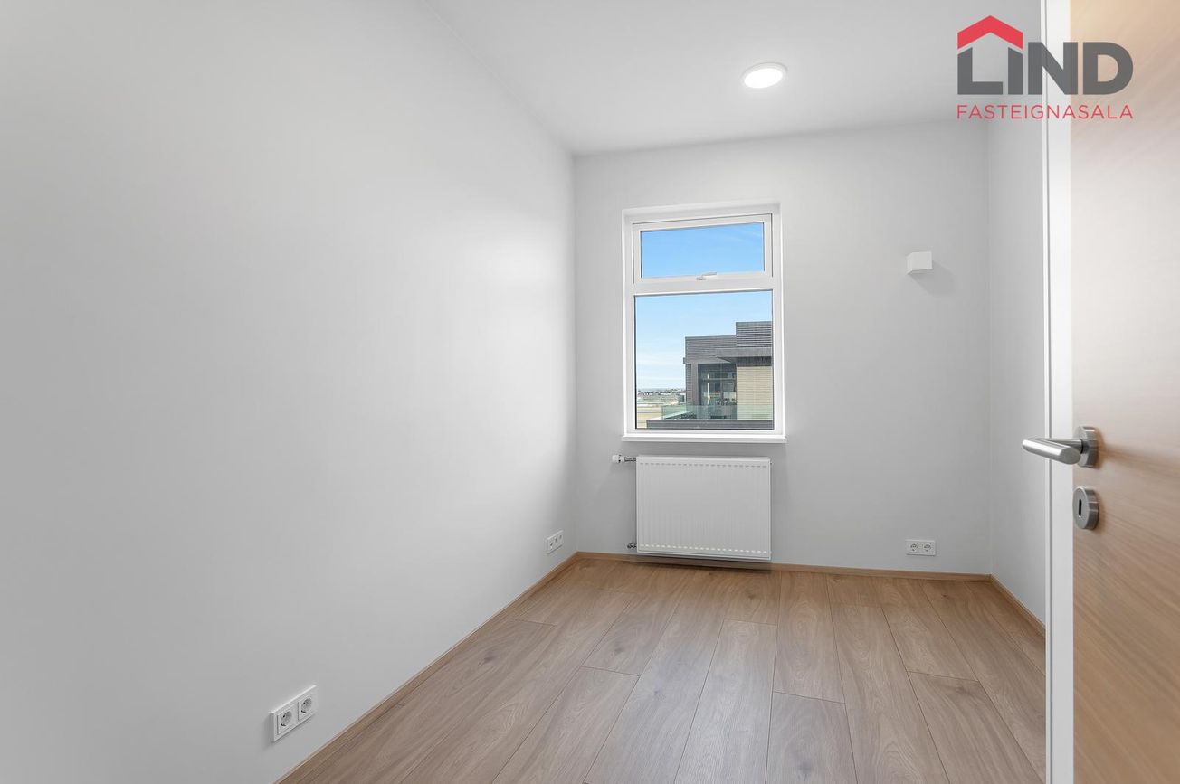 Fálkahlíð 5 - 0326, 102 Reykjavík