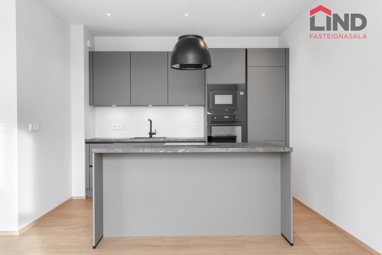 Fálkahlíð 5 - 0326, 102 Reykjavík