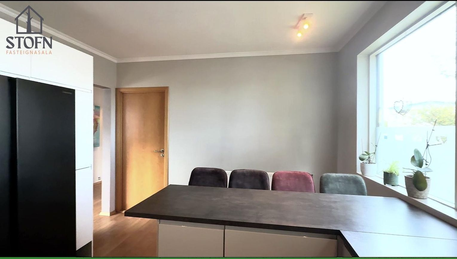 Smáratún 37, 230 Reykjanesbær