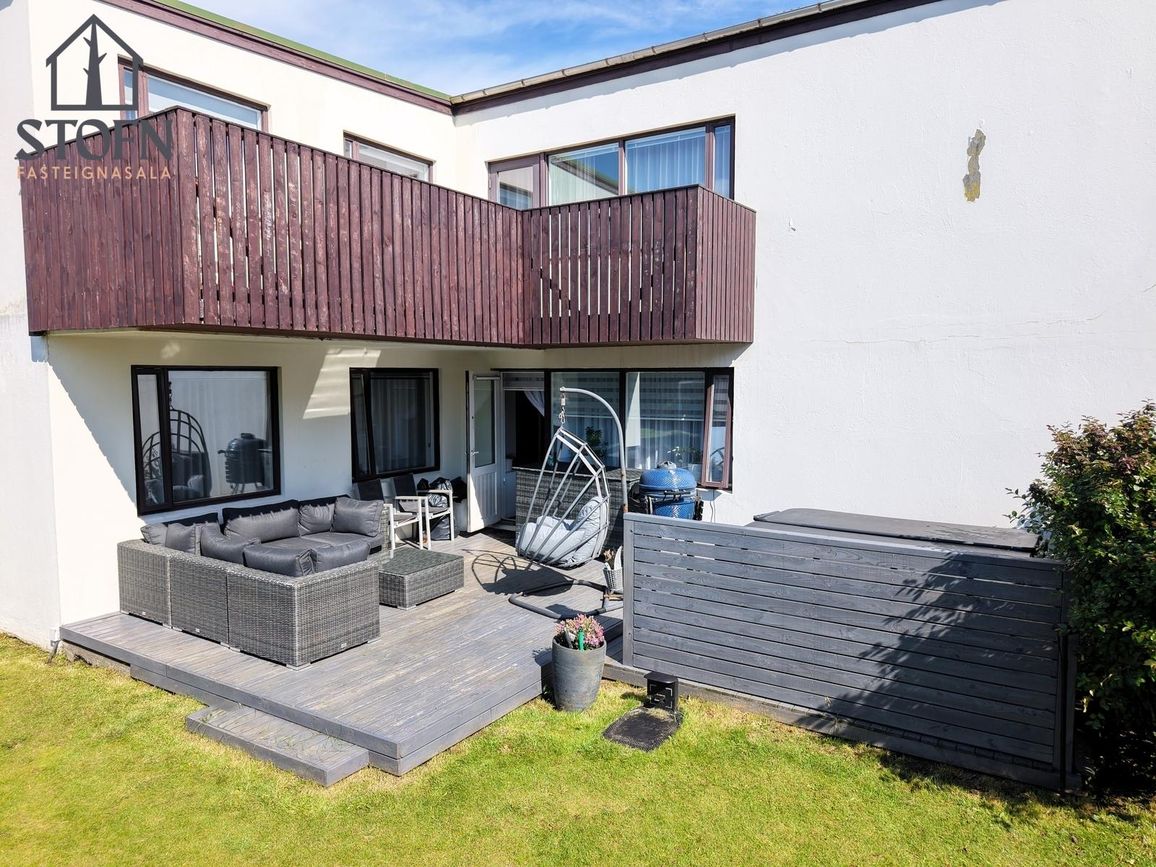 Smáratún 37, 230 Reykjanesbær