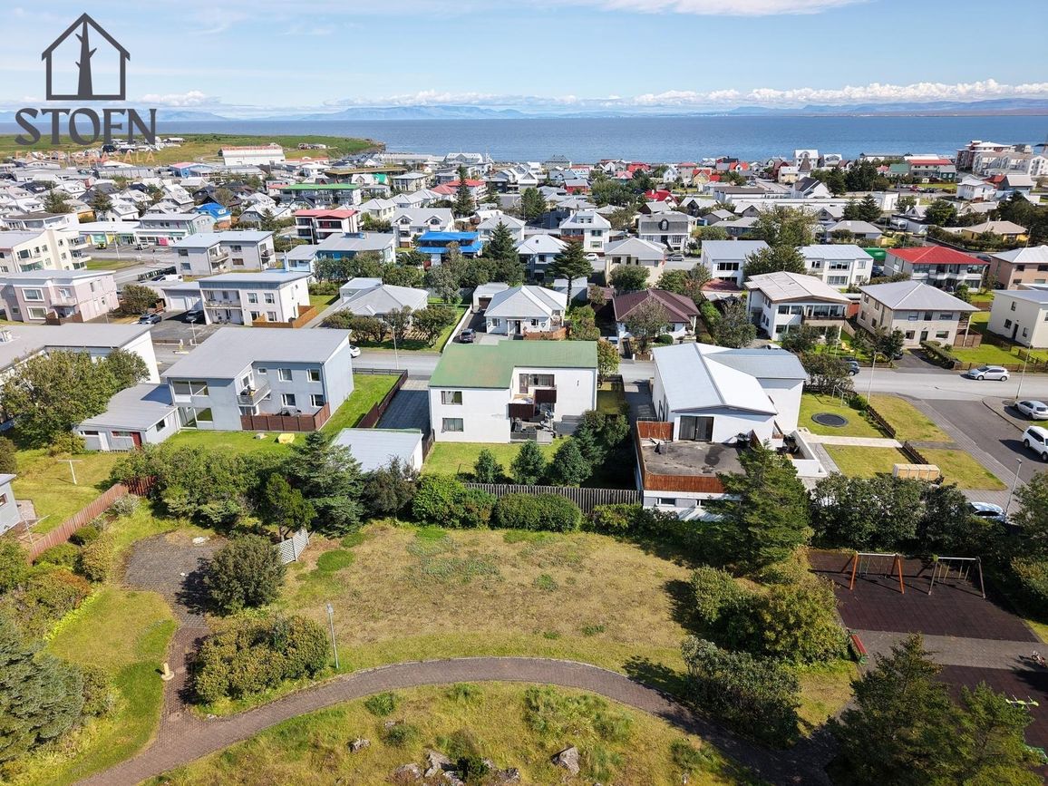 Smáratún 37, 230 Reykjanesbær