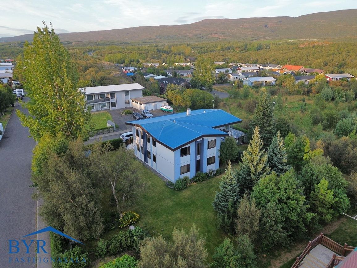 Hléskógar 10, 700 Fljóts