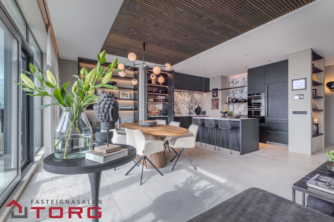 Lautarvegur 8, 103 Reykjavík