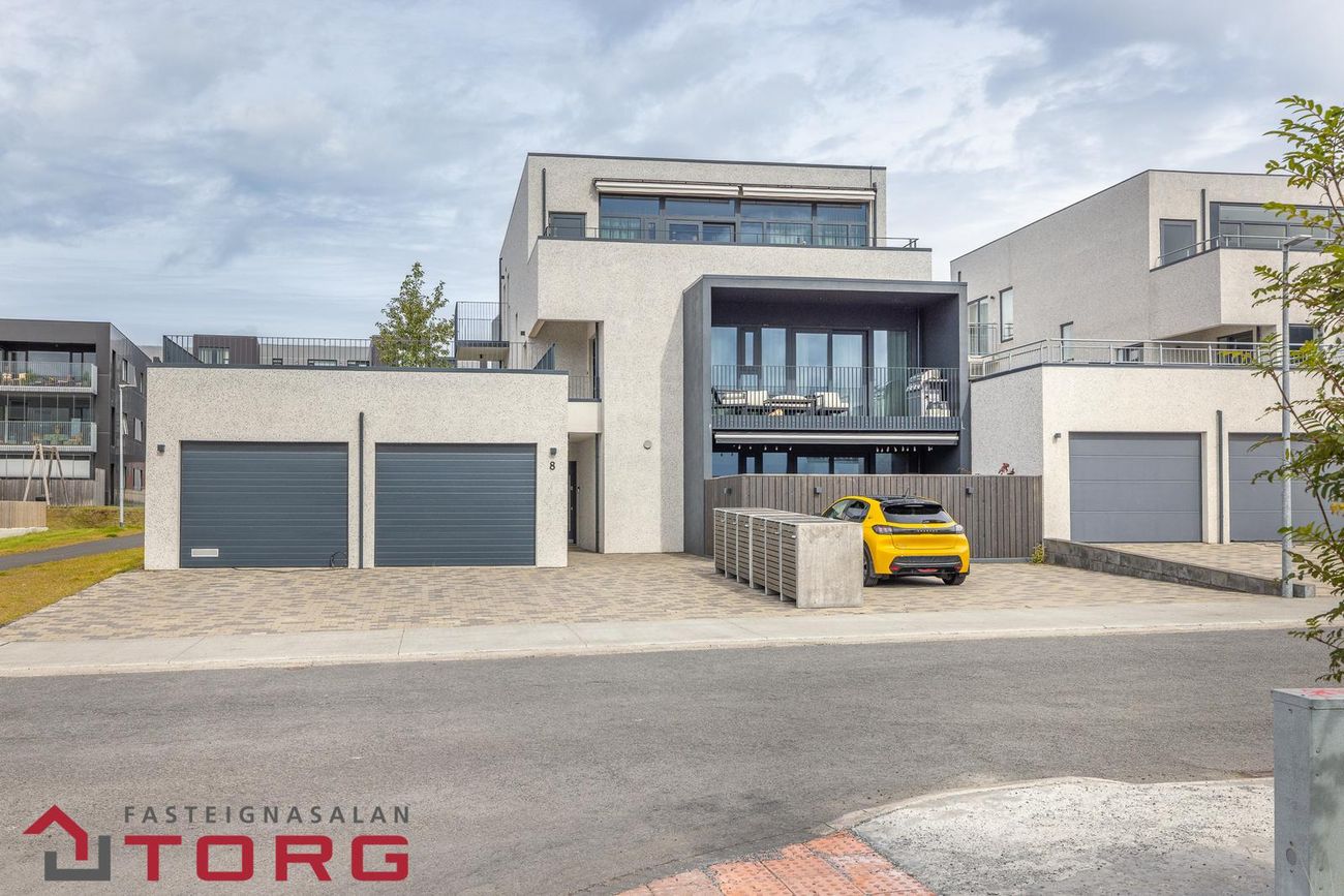 Lautarvegur 8, 103 Reykjavík