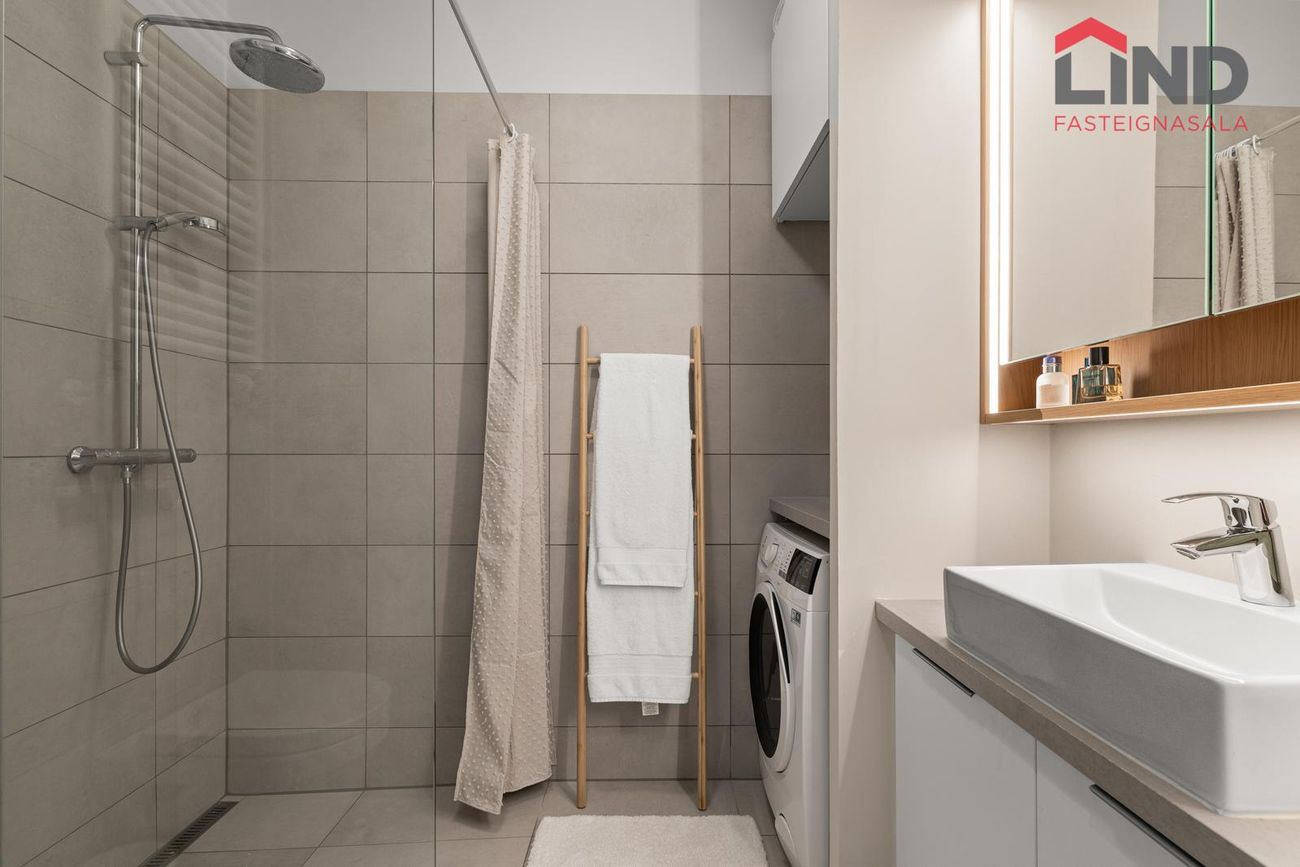 Lágaleiti 3 - 0103, 103 Reykjavík