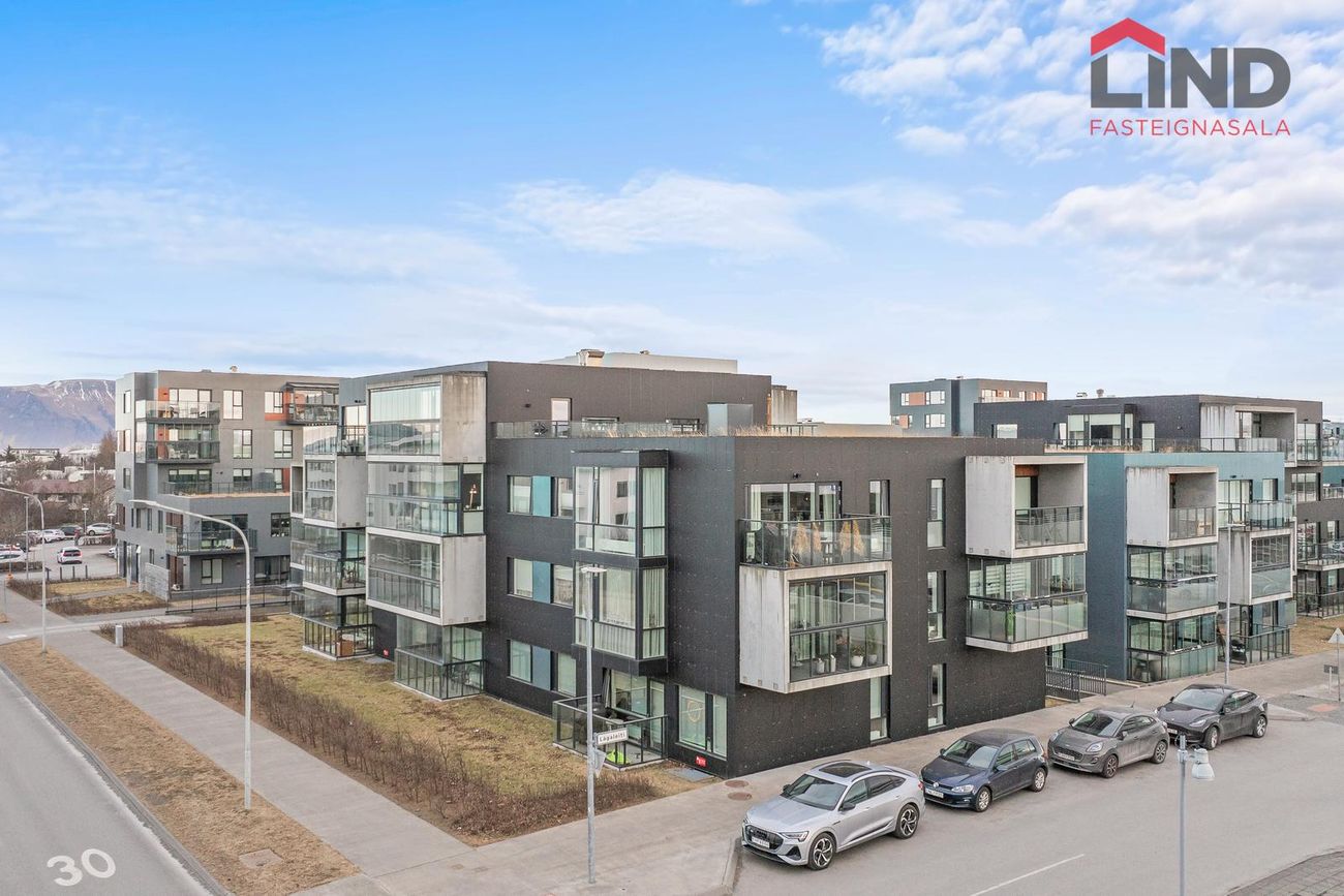 Lágaleiti 3 - 0103, 103 Reykjavík