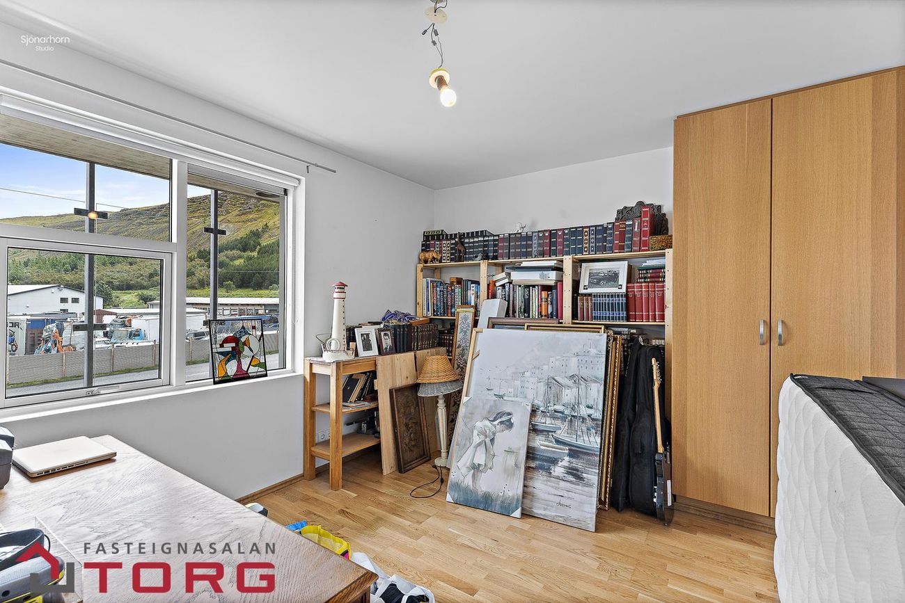 Rauðamýri 1 - 0302, 270 Mosfellsbær