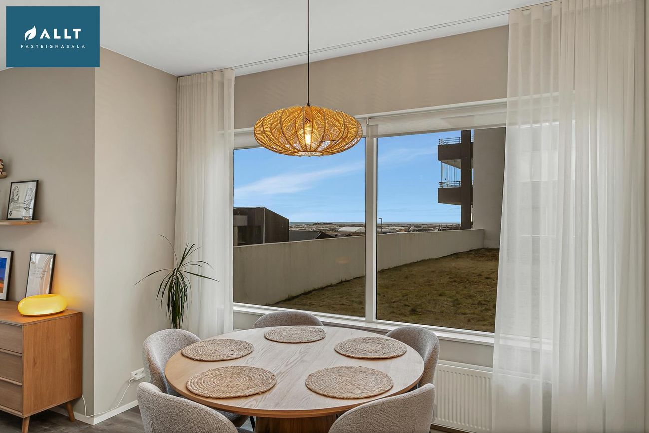 Holtsvegur 43, 210 Garðabær