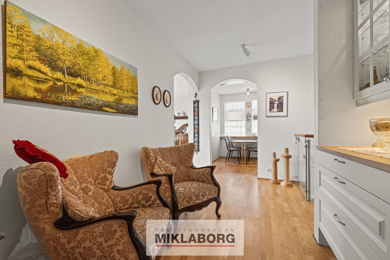 Hlíðarhjalli 30, 200 Kópavogur