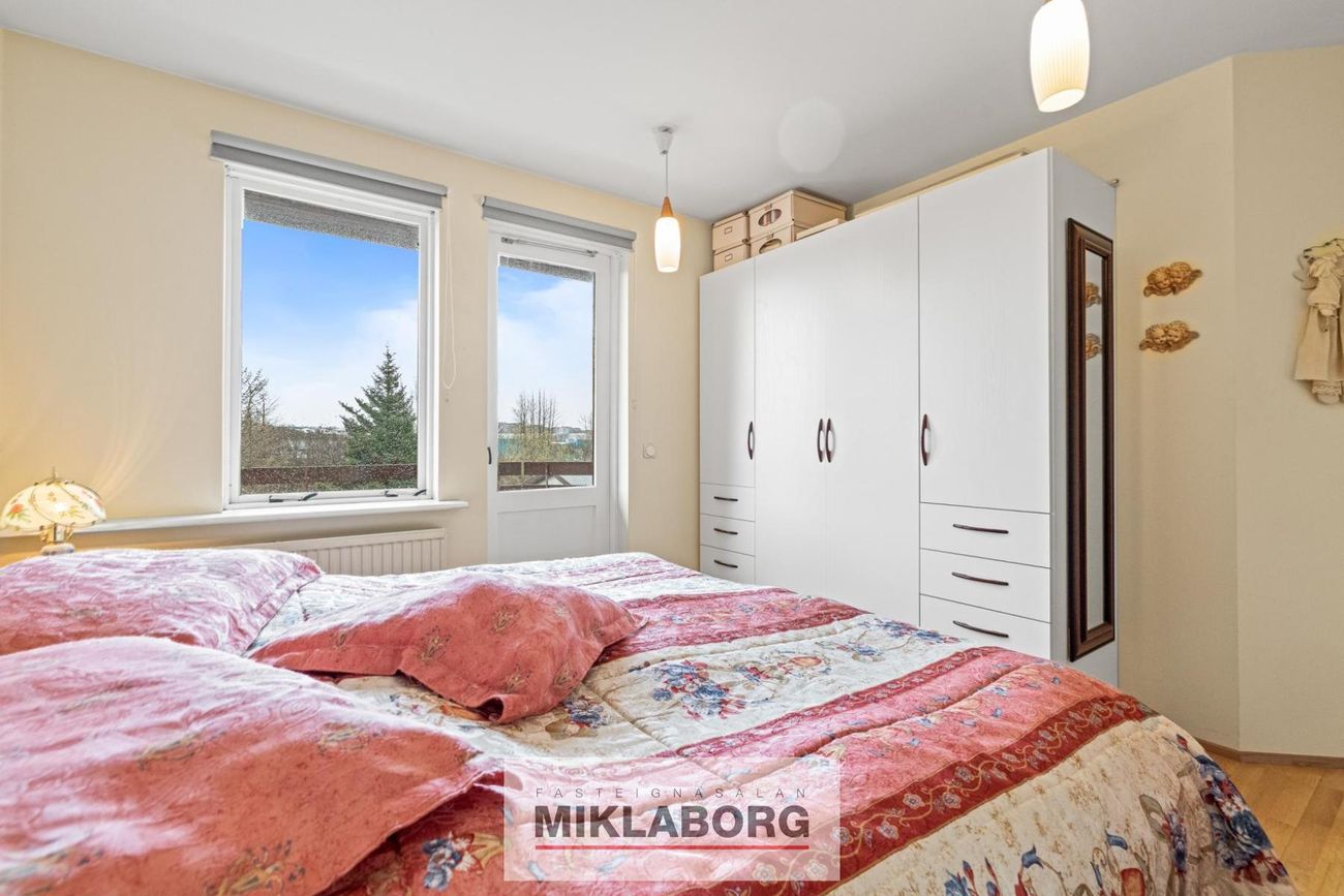 Hlíðarhjalli 30, 200 Kópavogur