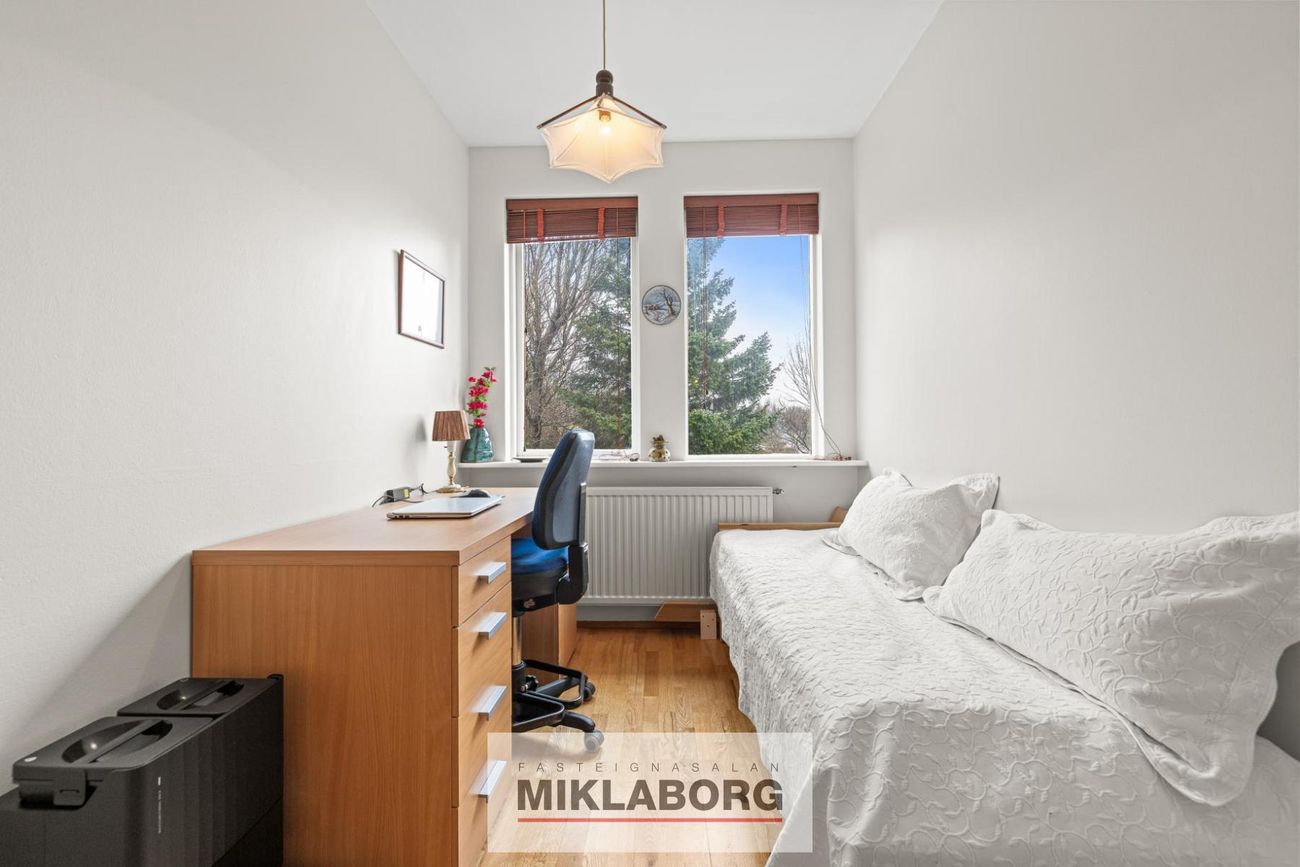 Hlíðarhjalli 30, 200 Kópavogur