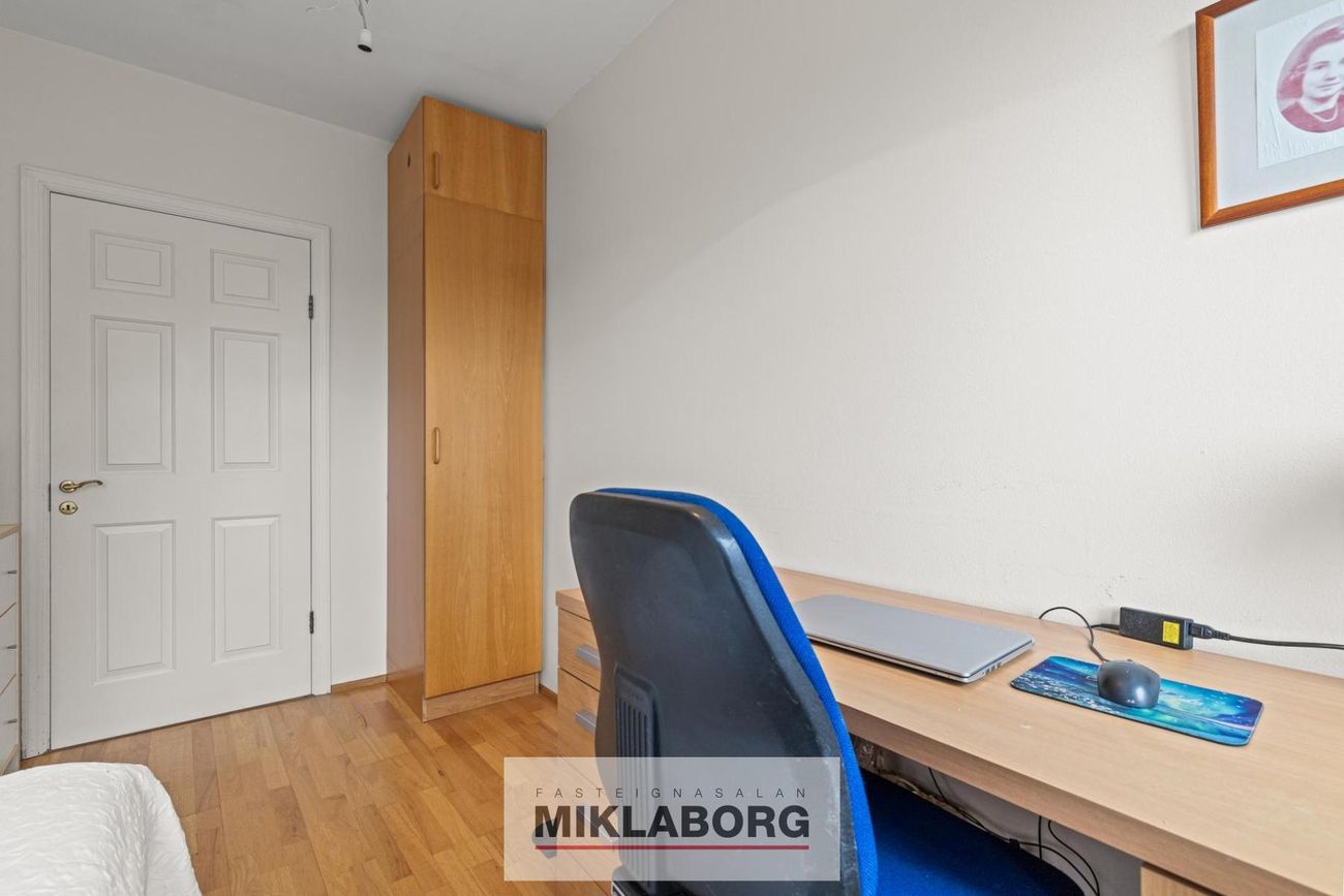 Hlíðarhjalli 30, 200 Kópavogur
