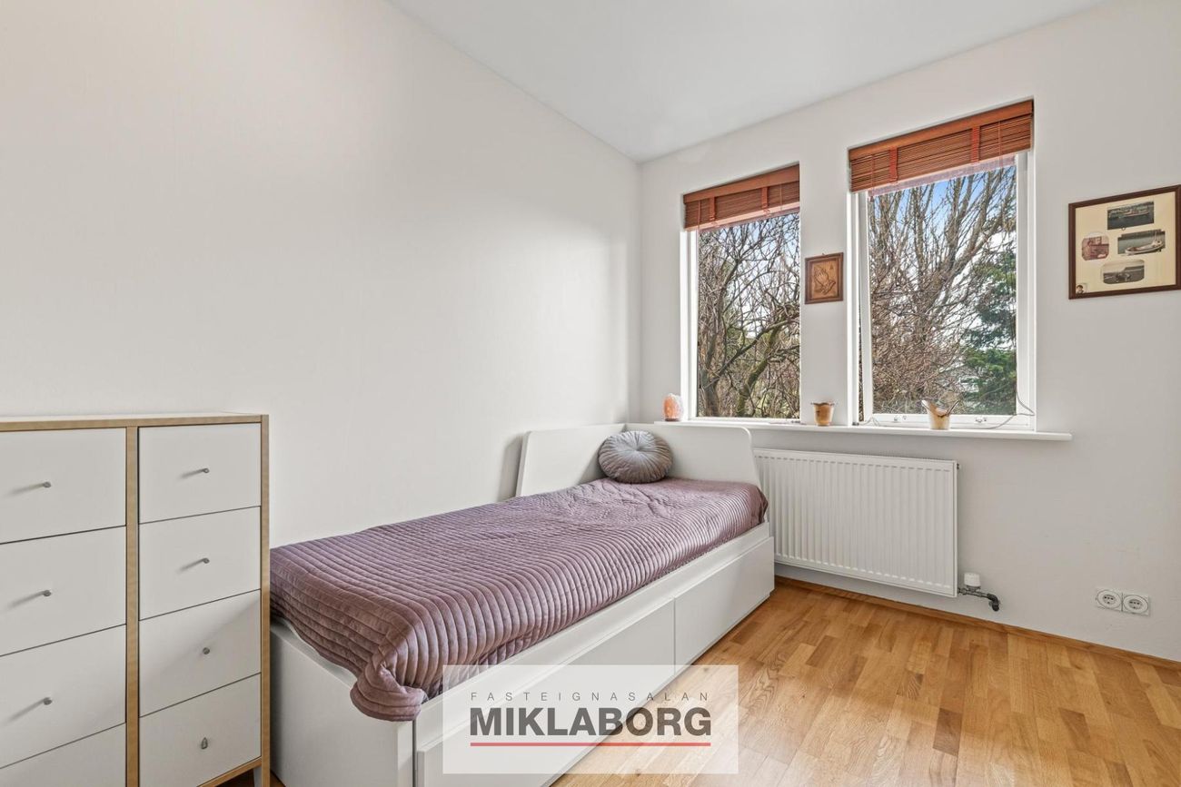 Hlíðarhjalli 30, 200 Kópavogur