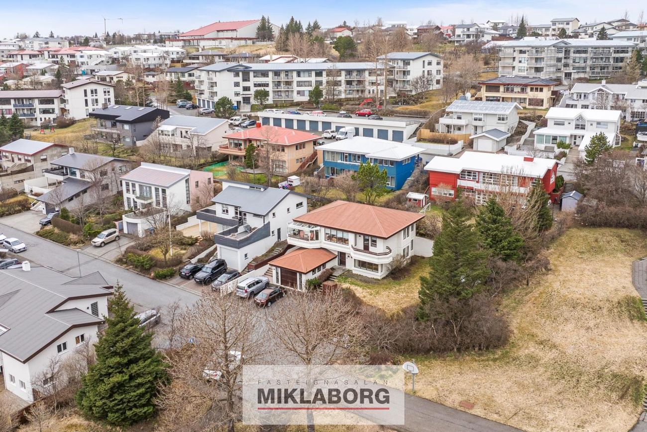 Hlíðarhjalli 30, 200 Kópavogur