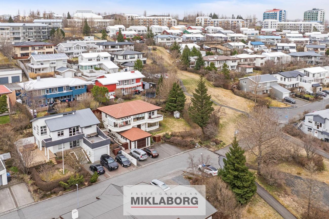 Hlíðarhjalli 30, 200 Kópavogur
