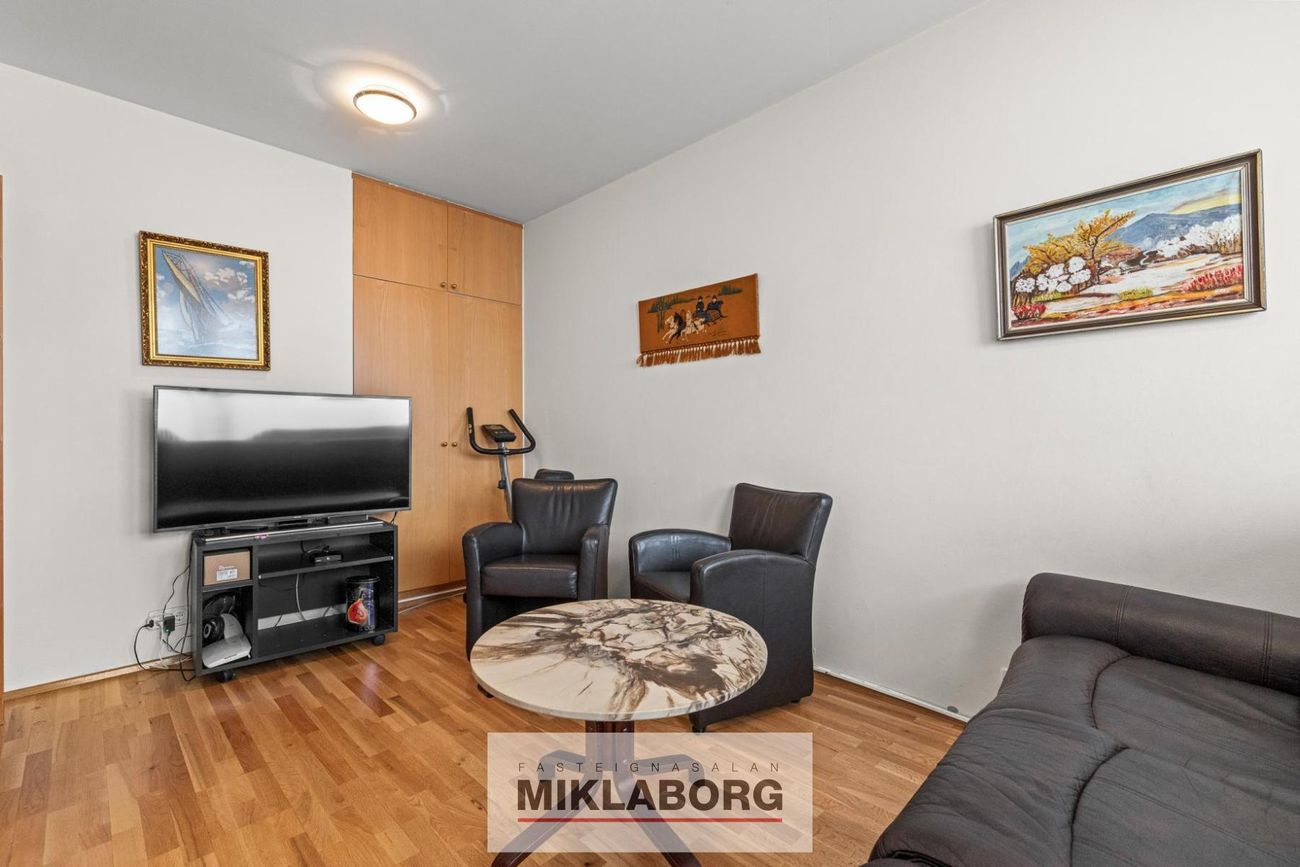 Hlíðarhjalli 30, 200 Kópavogur