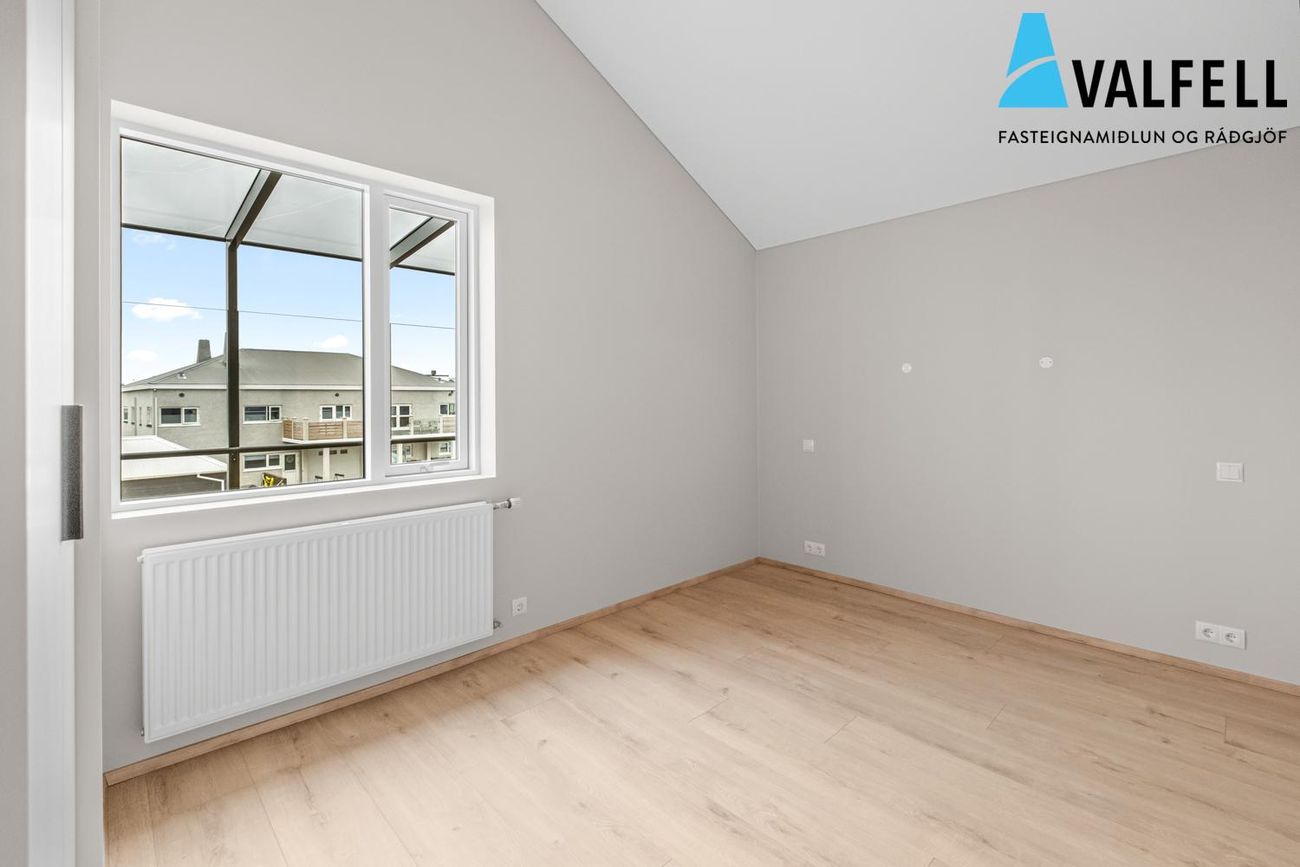 Sementsbraut 15, 300 Akranes
