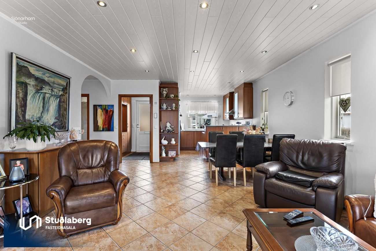 Vallargata 38 - 0101, 245 Sandgerðisbær