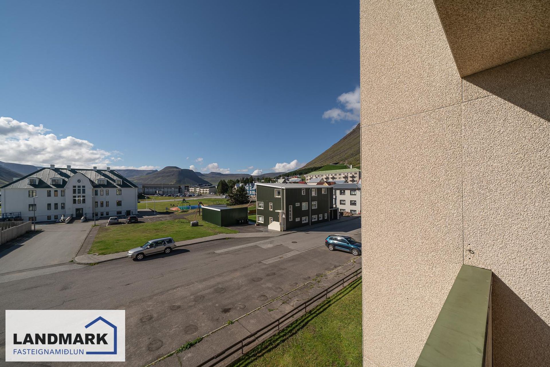 Eyrargata 8, 400 Ísafjarðarbær