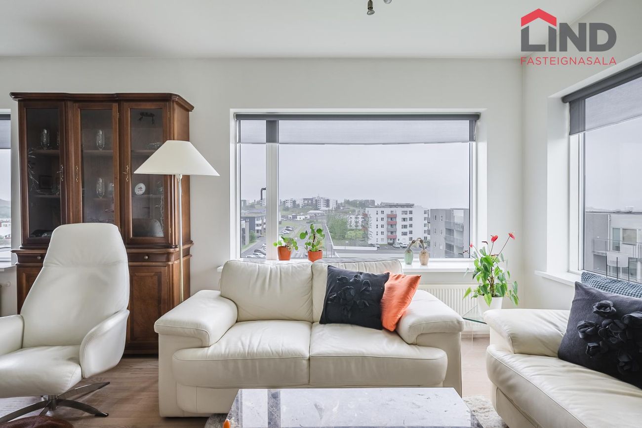 Þórðarsveigur 6, 113 Reykjavík