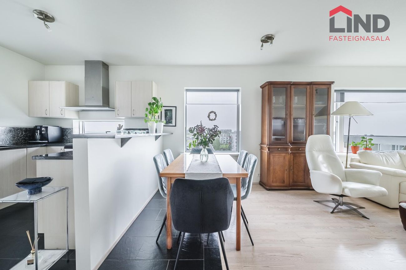 Þórðarsveigur 6, 113 Reykjavík
