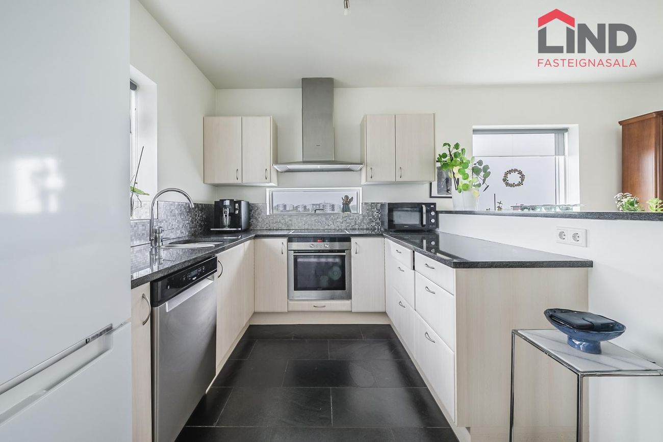Þórðarsveigur 6, 113 Reykjavík