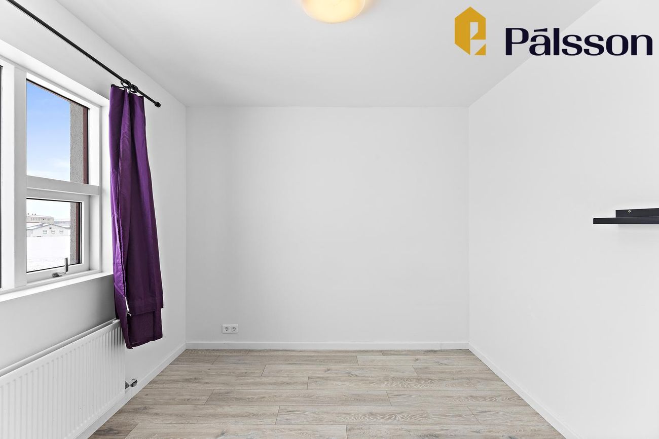 Breiðbraut 670A, 262 Reykjanesbær