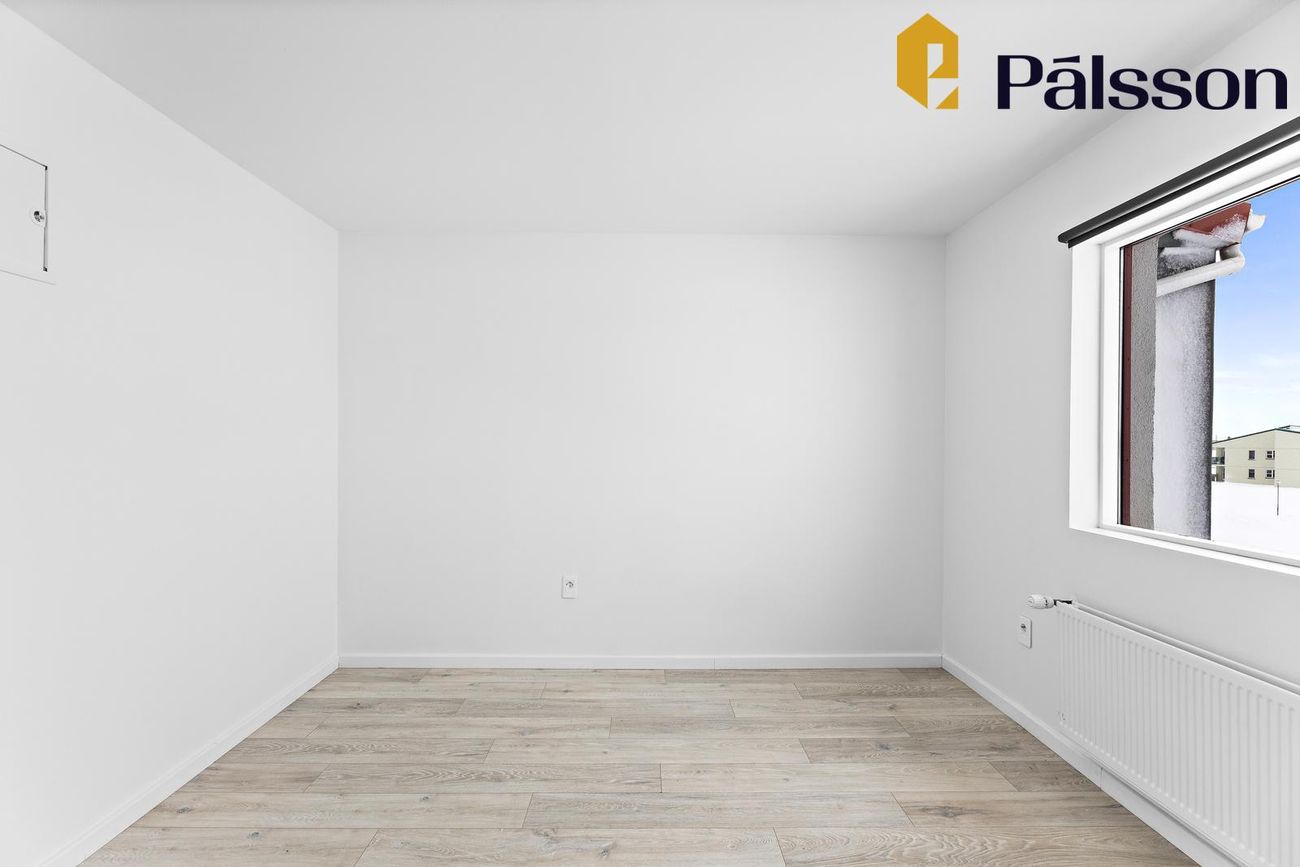 Breiðbraut 670A, 262 Reykjanesbær