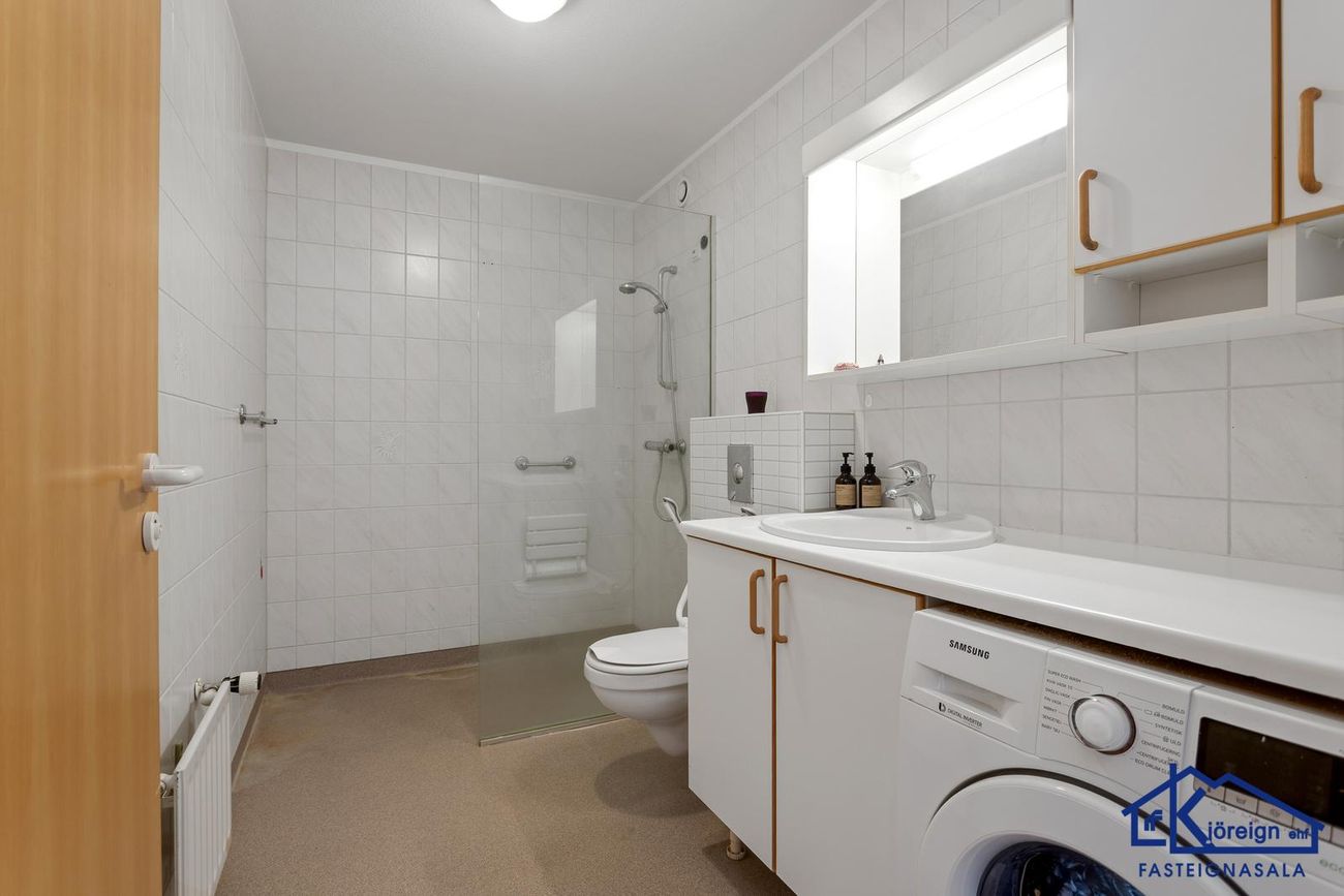 Sléttuvegur 15, 103 Reykjavík