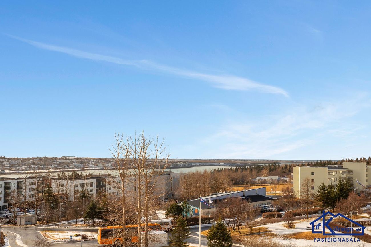 Sléttuvegur 15, 103 Reykjavík