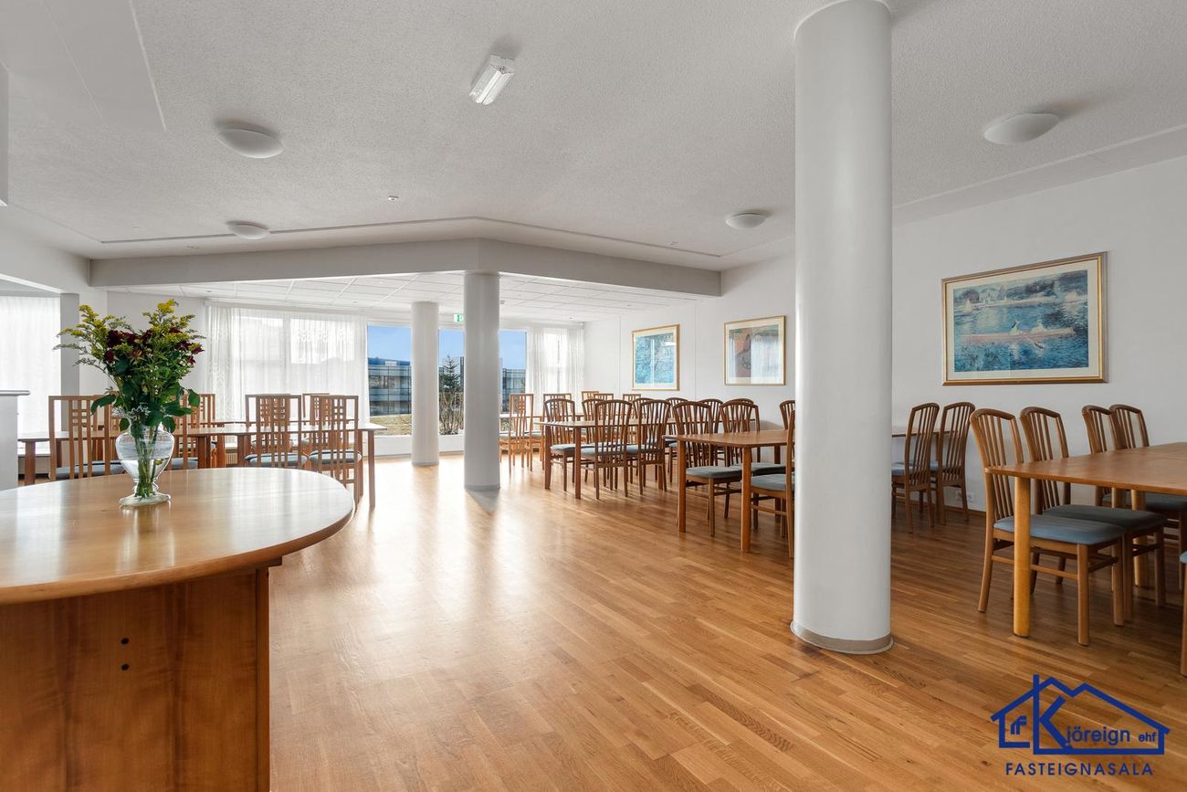 Sléttuvegur 15, 103 Reykjavík