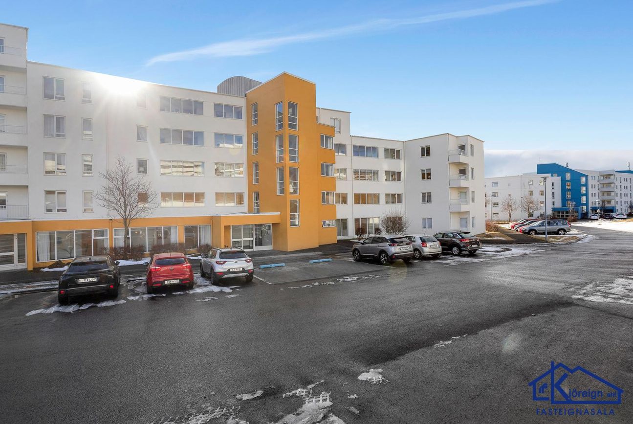 Sléttuvegur 15, 103 Reykjavík