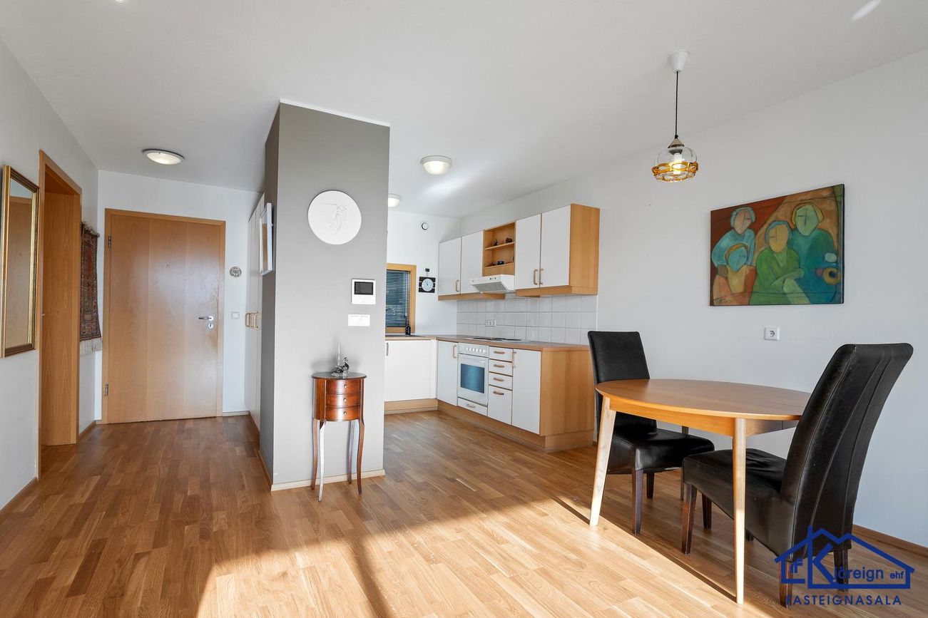 Sléttuvegur 15, 103 Reykjavík