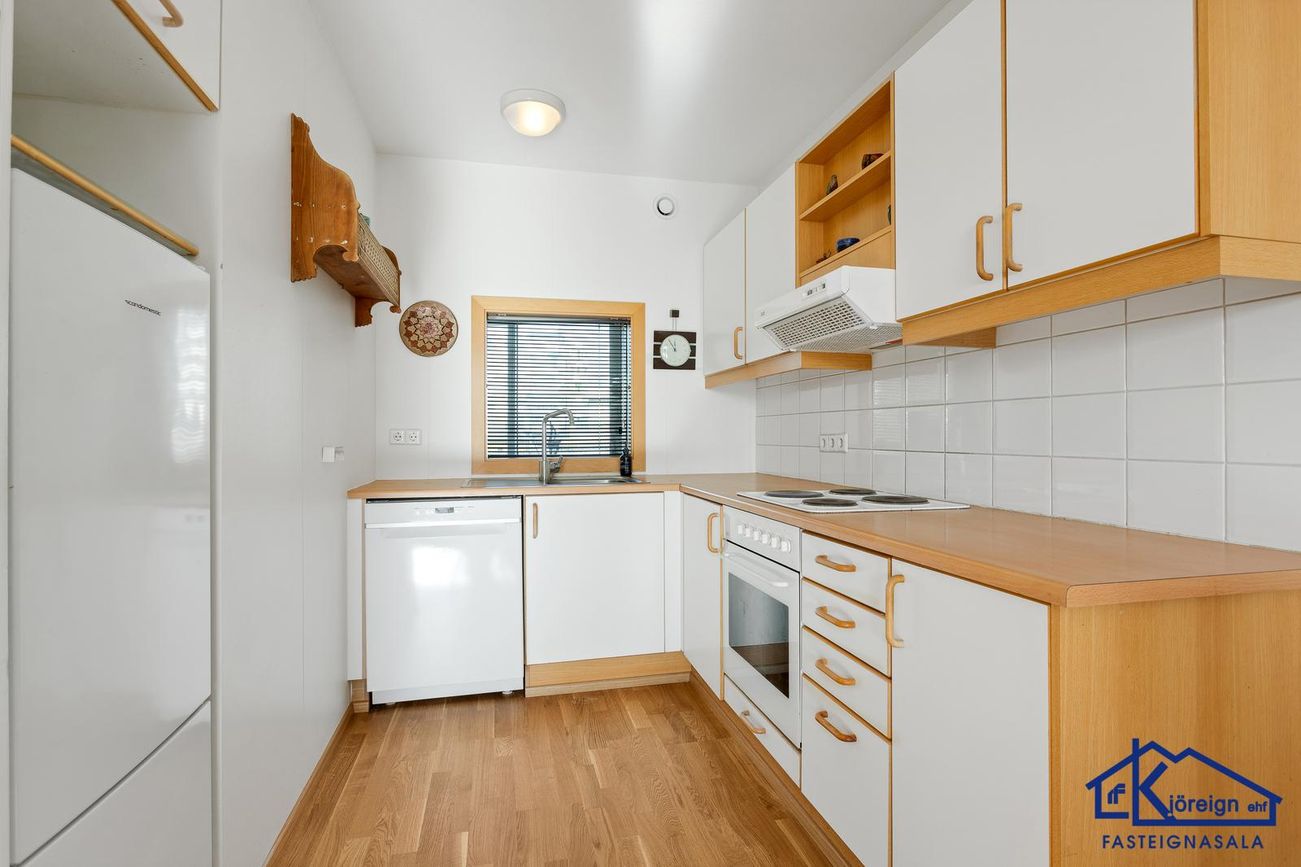Sléttuvegur 15, 103 Reykjavík