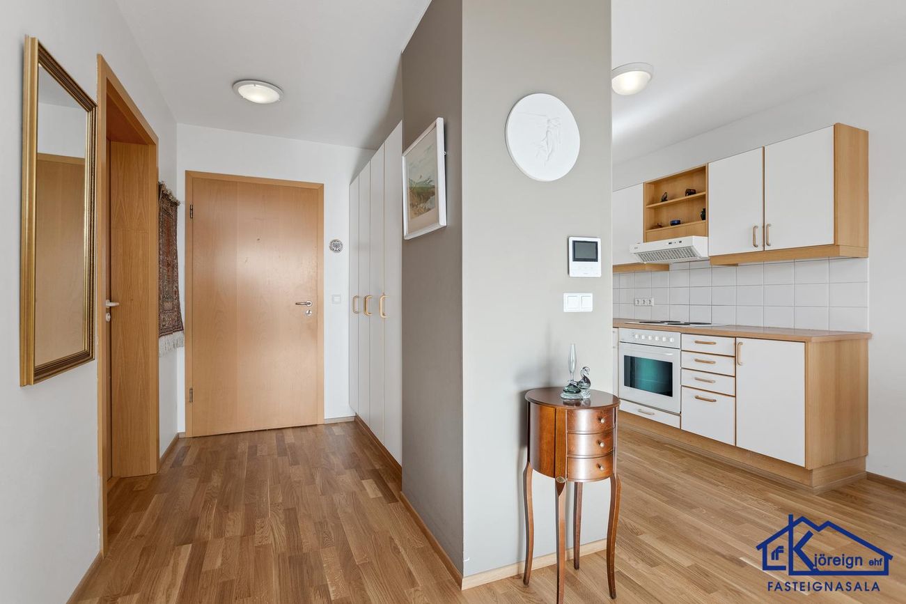 Sléttuvegur 15, 103 Reykjavík