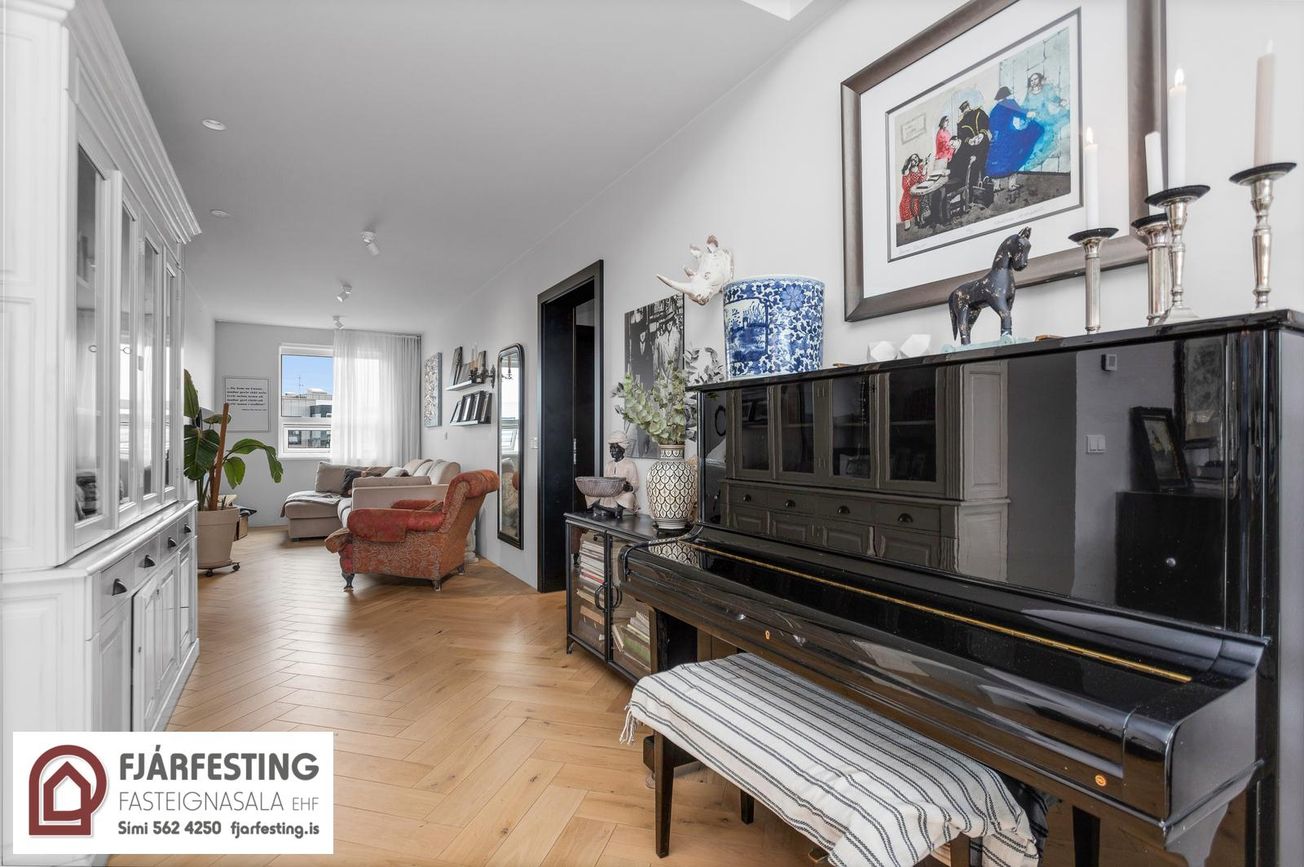 Naustavör 42, 200 Kópavogur