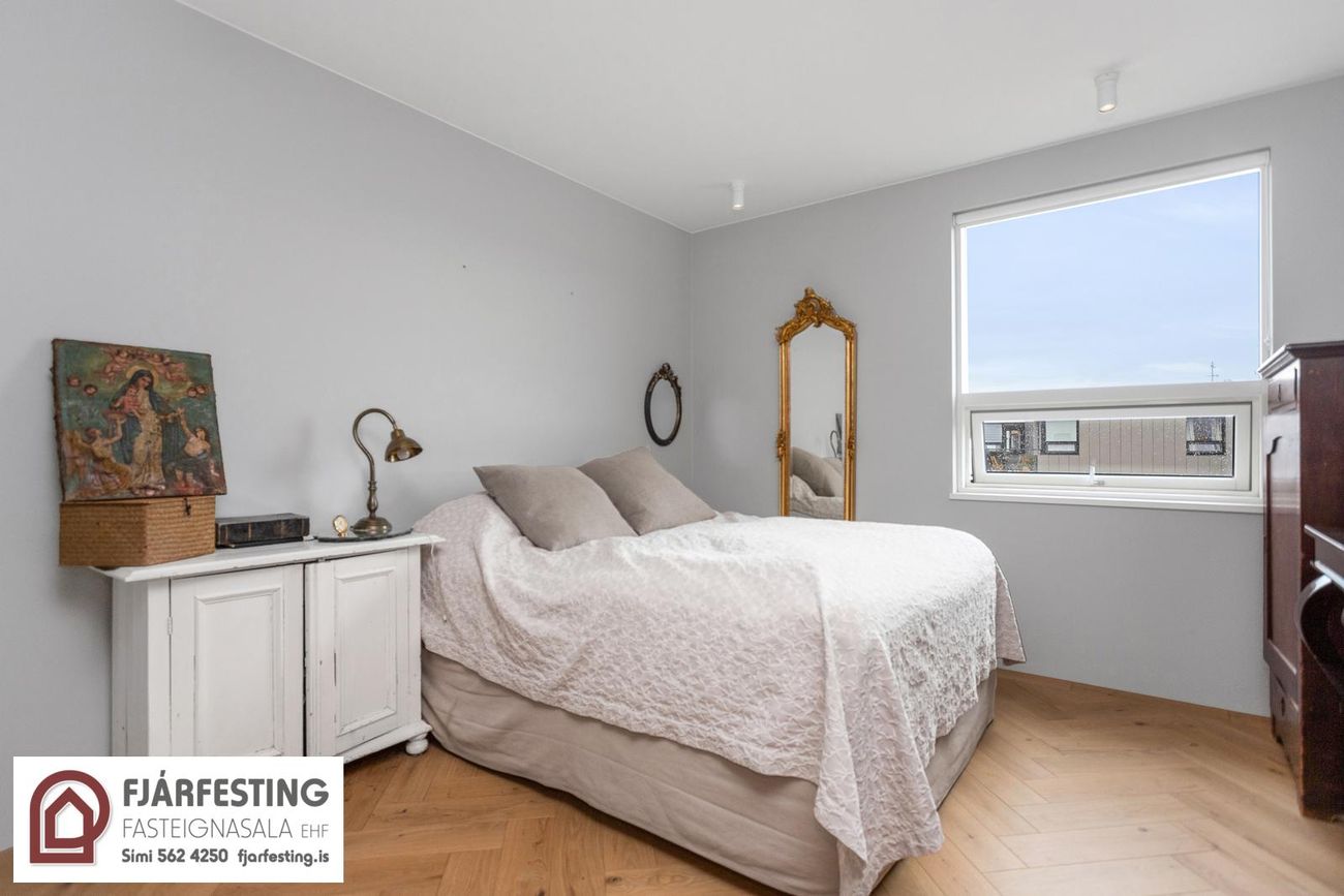 Naustavör 42, 200 Kópavogur