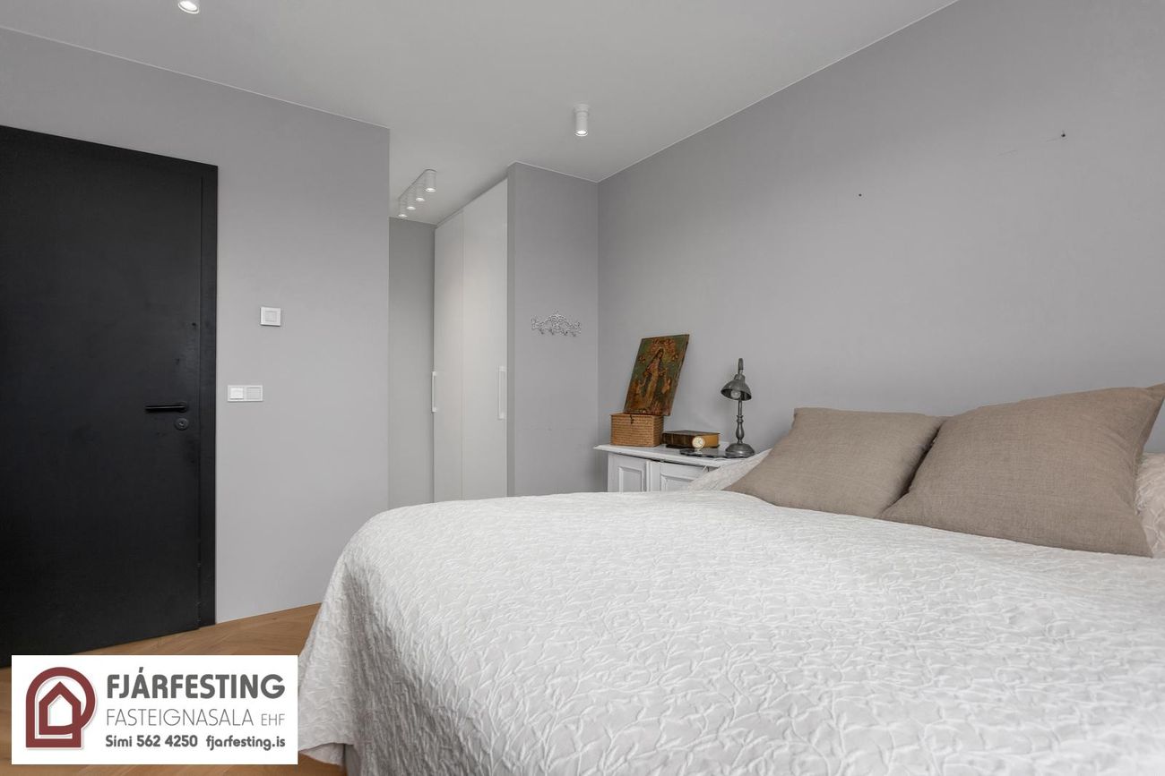 Naustavör 42, 200 Kópavogur