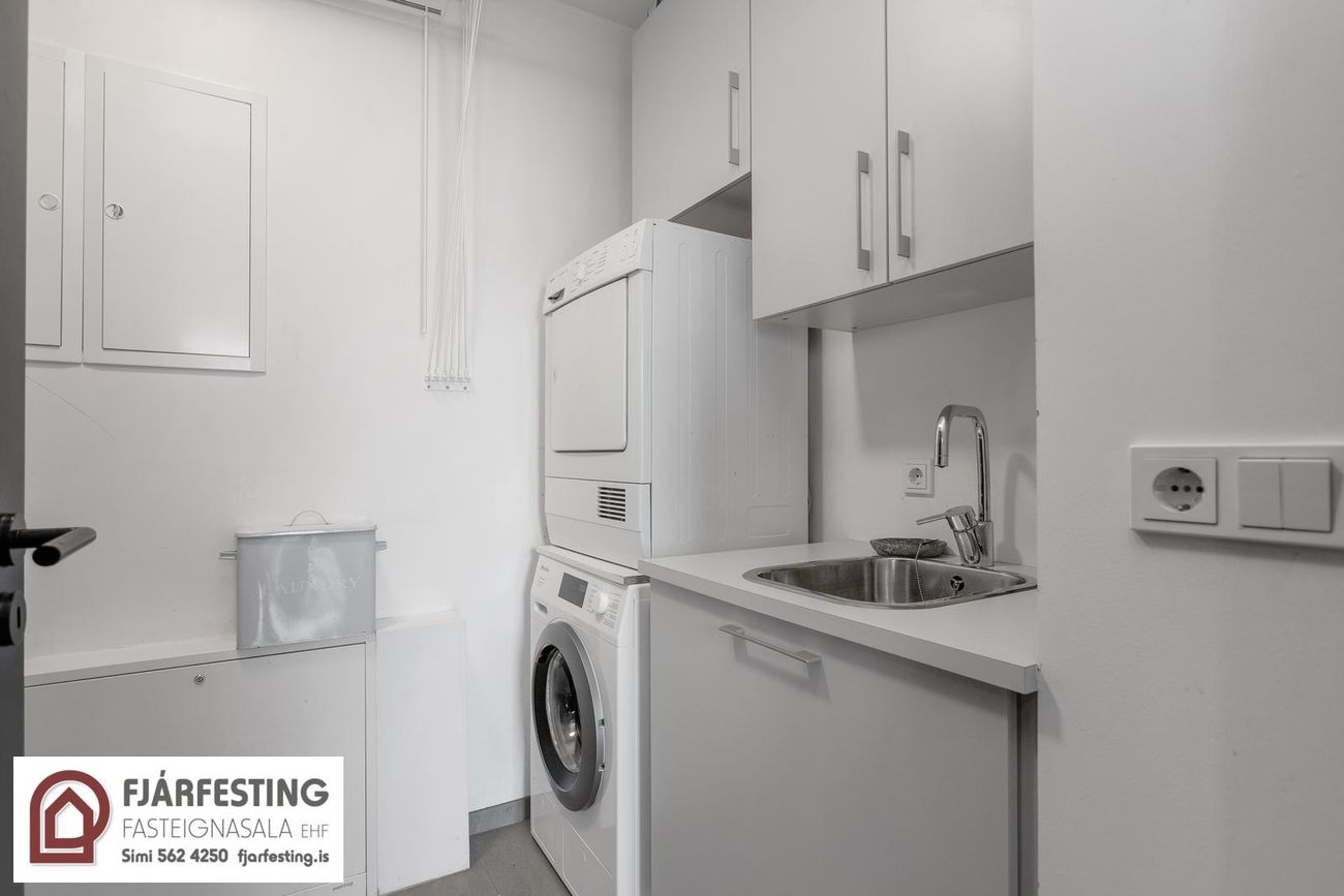 Naustavör 42, 200 Kópavogur