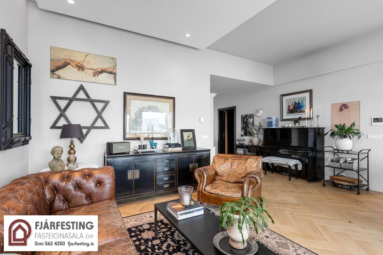 Naustavör 42, 200 Kópavogur