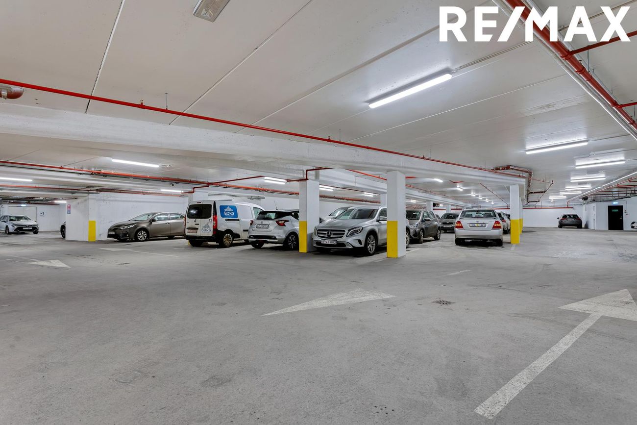 Grensásvegur 1E, 108 Reykjavík