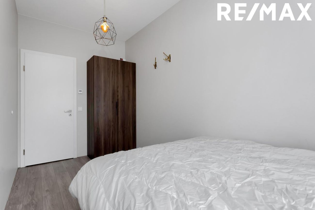 Grensásvegur 1E, 108 Reykjavík