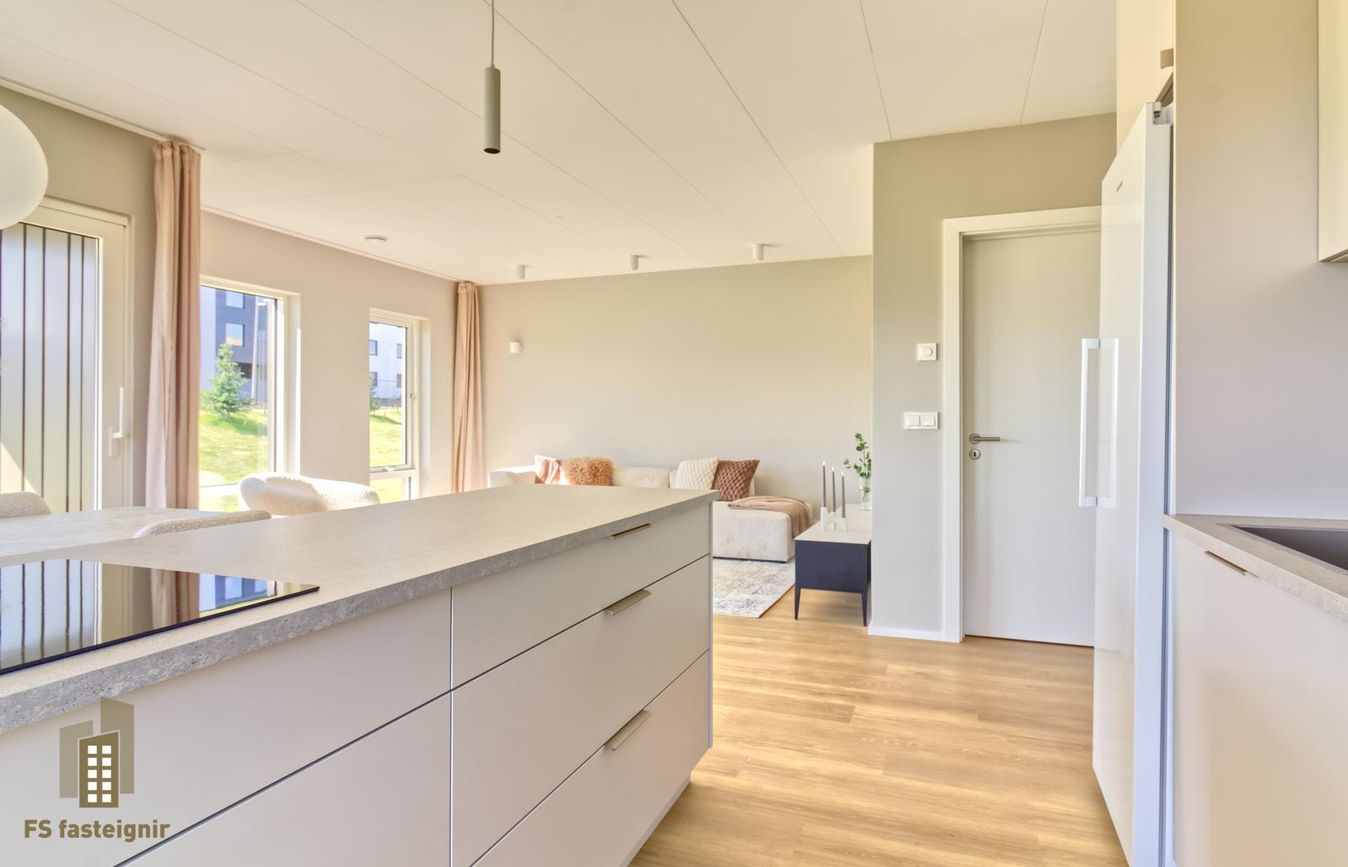 Lækjarmói 8, 603 Akureyri