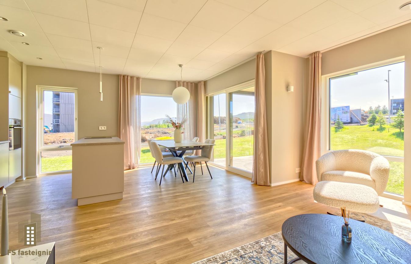 Lækjarmói 8, 603 Akureyri
